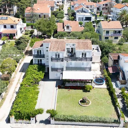 & Mestrov * Vodice